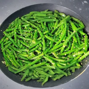 שעועית ירוקה מוקפצת